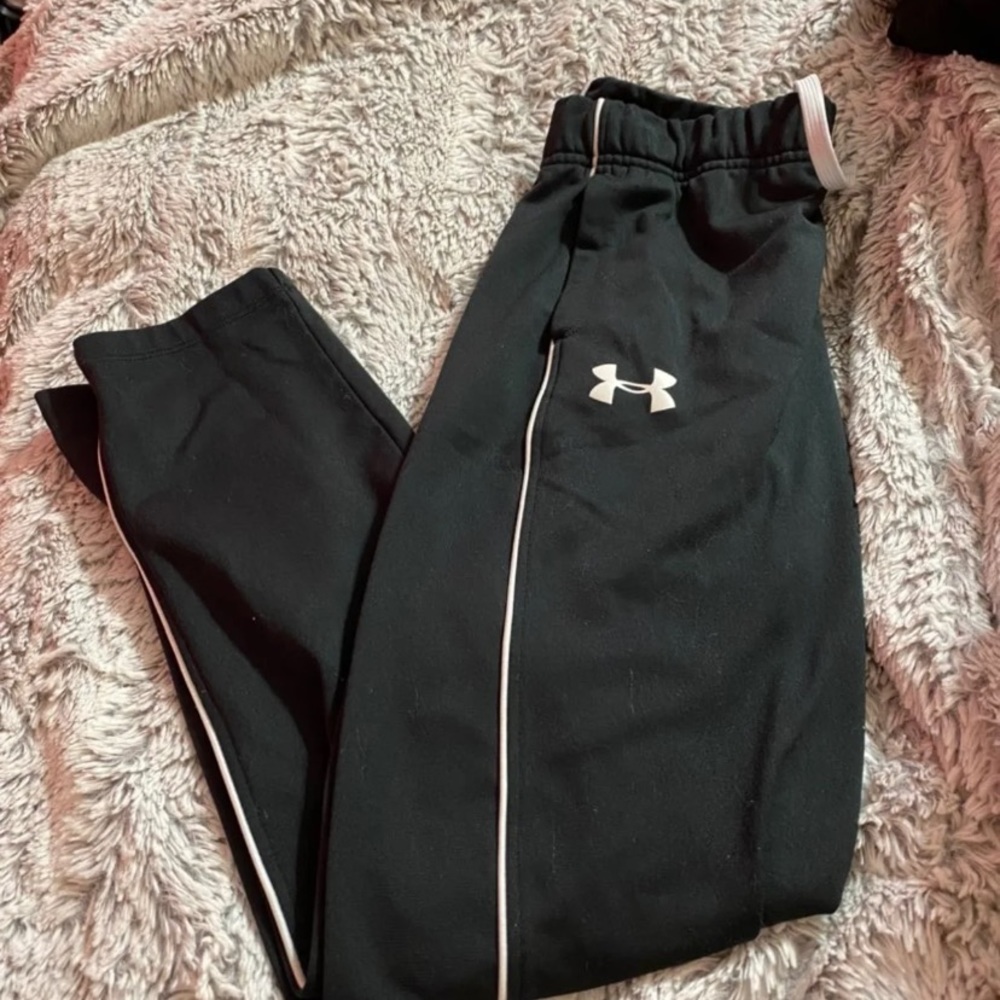 Under Armour sweats (girls)